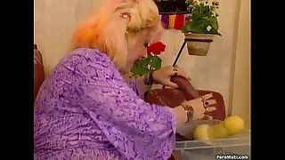 Chubby Granny Enjoys Fisting and Fucknig