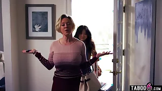 Asian teen Lulu Chu spanked overwrought huge soul mature lady Dee Williams