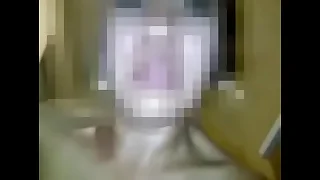 La primera lluvia dorada que me dio mi morochita madura, ya hasta su panochita estaba inflamada de tanto cojer